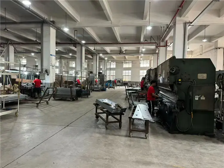 Online procurement acceleration: The Rise and fall of B2B e-commerce and exhibitions